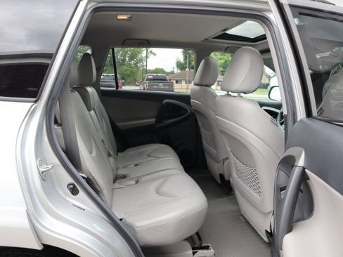 Used 2011 Toyota RAV4 Limited w/ Limited Extra Value Pkg AWD/4WD image 17