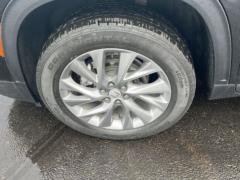 Used 2025 Buick Enclave Preferred image 37