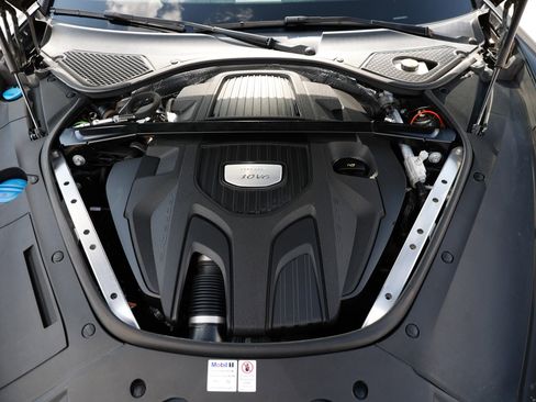 Used 2020 Porsche Panamera image 23