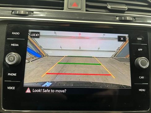 Used 2024 Volkswagen Tiguan SEL R-Line image 20