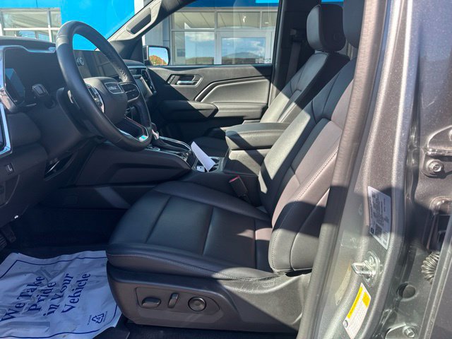 Used 2024 GMC Canyon Elevation w/ Elevation Premium Package AWD/4WD image 7