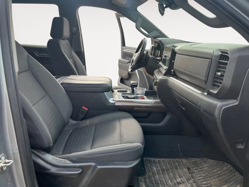 Used 2023 Chevrolet Silverado 1500 LT image 15