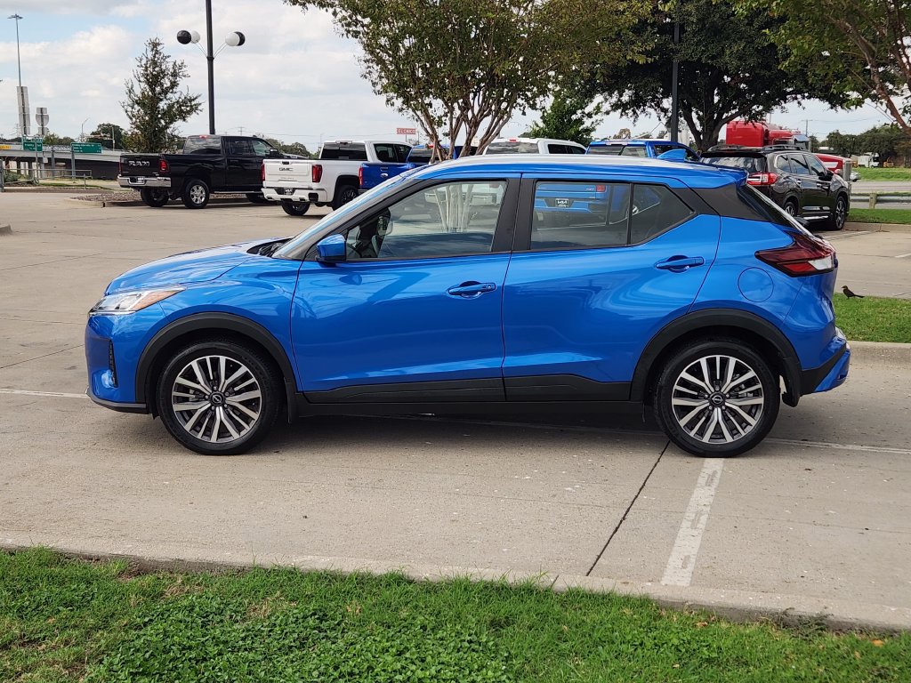 Used 2024 Nissan Kicks SV FWD image 12