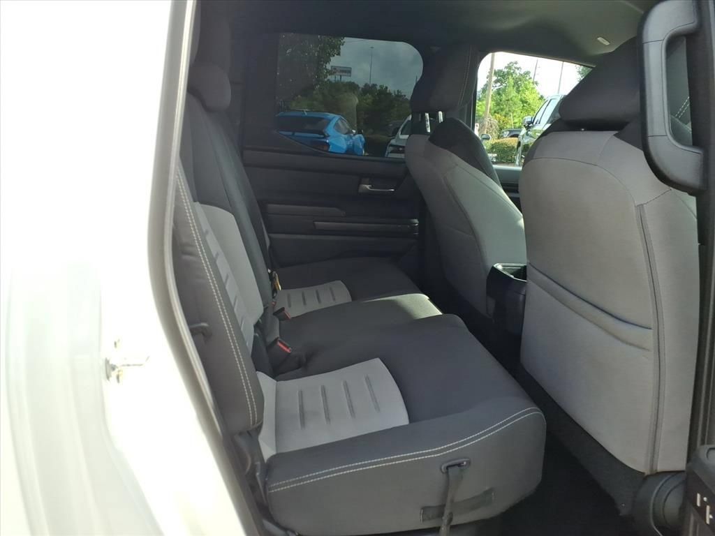 Used 2025 Toyota Tacoma TRD Sport AWD/4WD image 15