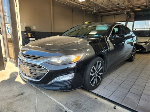 Used 2022 Chevrolet Malibu RS FWD image 3
