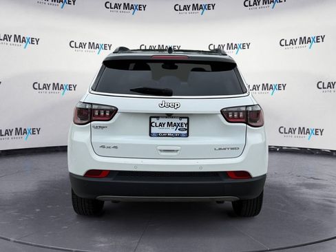 Used 2024 Jeep Compass Limited AWD/4WD image 4