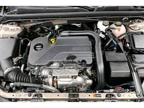 Used 2025 Chevrolet Malibu LT image 11