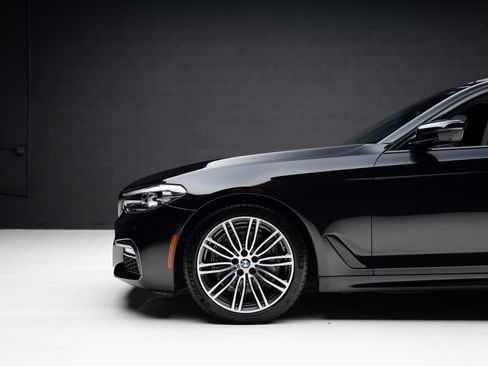 Used 2020 BMW 540i xDrive w/ M Sport Package AWD/4WD image 19