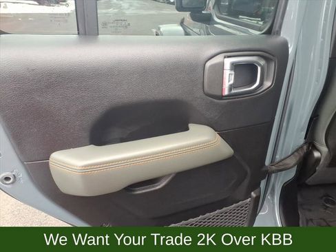 Used 2025 Jeep Gladiator Mojave image 14