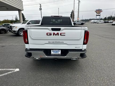 Used 2025 GMC Sierra 1500 SLT w/ SLT Convenience Package AWD/4WD image 3