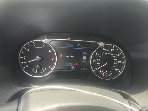 Used 2025 Nissan Altima 2.5 SV FWD image 8