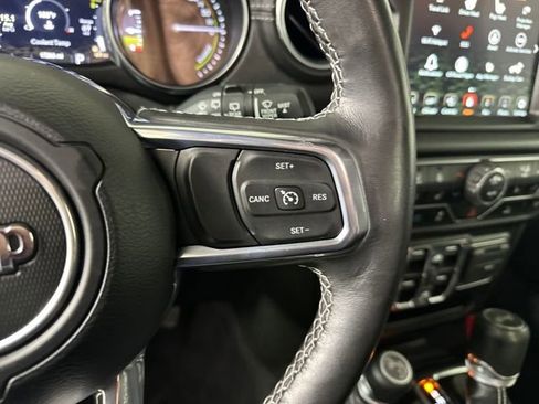 Used 2023 Jeep Wrangler Unlimited Sahara w/ Cold Weather Group image 16