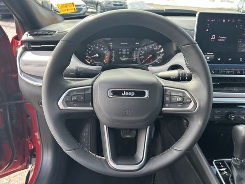 Used 2024 Jeep Compass Limited image 14