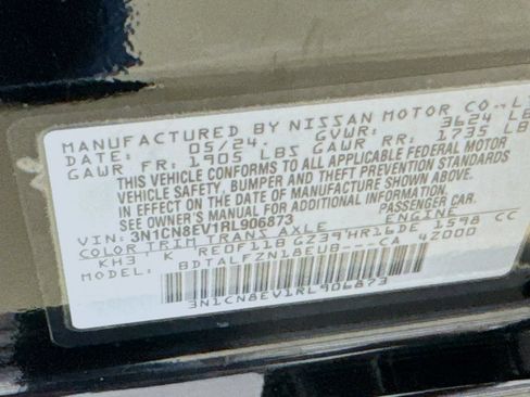 Used 2024 Nissan Versa SV FWD image 37