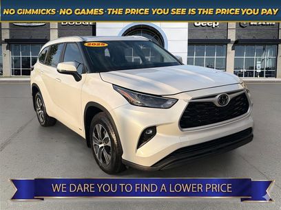 Used 2025 Toyota Highlander XLE