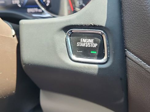 Certified 2020 GMC Acadia SLT w/ Driver Alert Package II FWD image 31