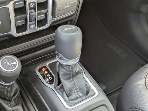 New 2025 Jeep Gladiator Sport image 27