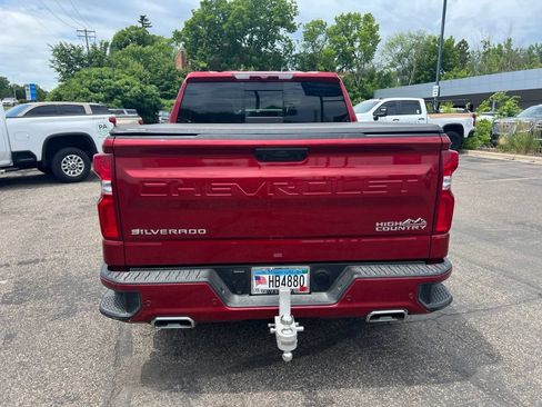 Used 2025 Chevrolet Silverado 1500 High Country w/ Z71 Off-Road Package AWD/4WD image 5