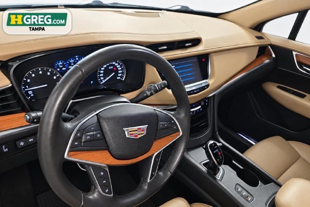 Used 2017 Cadillac XT5 Platinum w/ Driver Assist Package AWD/4WD image 12