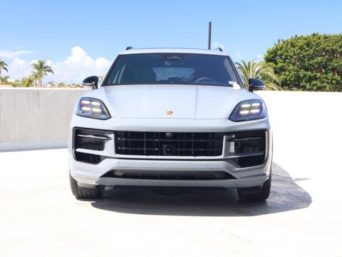 New 2026 Porsche Cayenne GTS AWD/4WD image 6