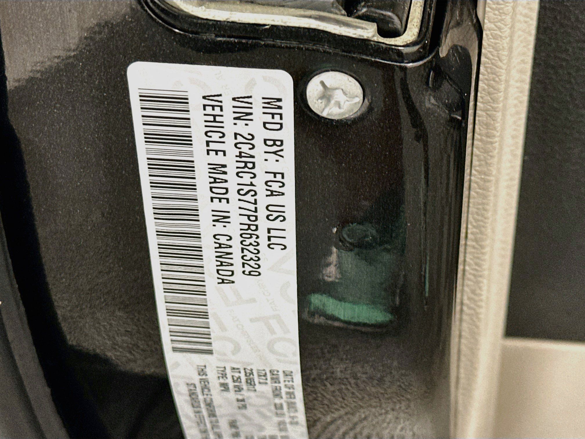 Used 2023 Chrysler Pacifica Limited FWD image 12