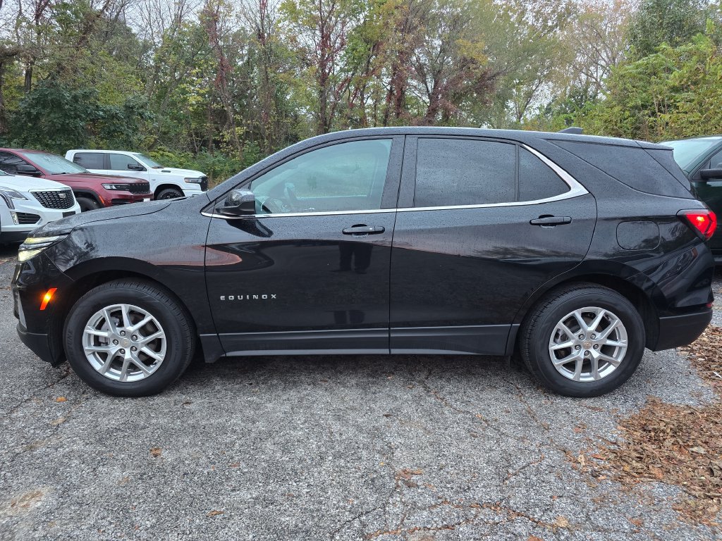 Used 2024 Chevrolet Equinox LT FWD image 3