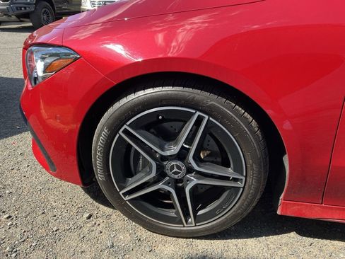 Used 2025 Mercedes-Benz CLA 250 4MATIC image 9