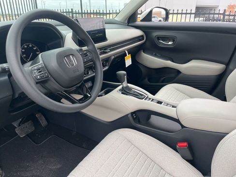 New 2026 Honda HR-V LX image 10