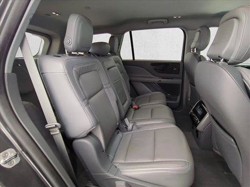 Used 2020 Lincoln Aviator Reserve AWD/4WD image 22