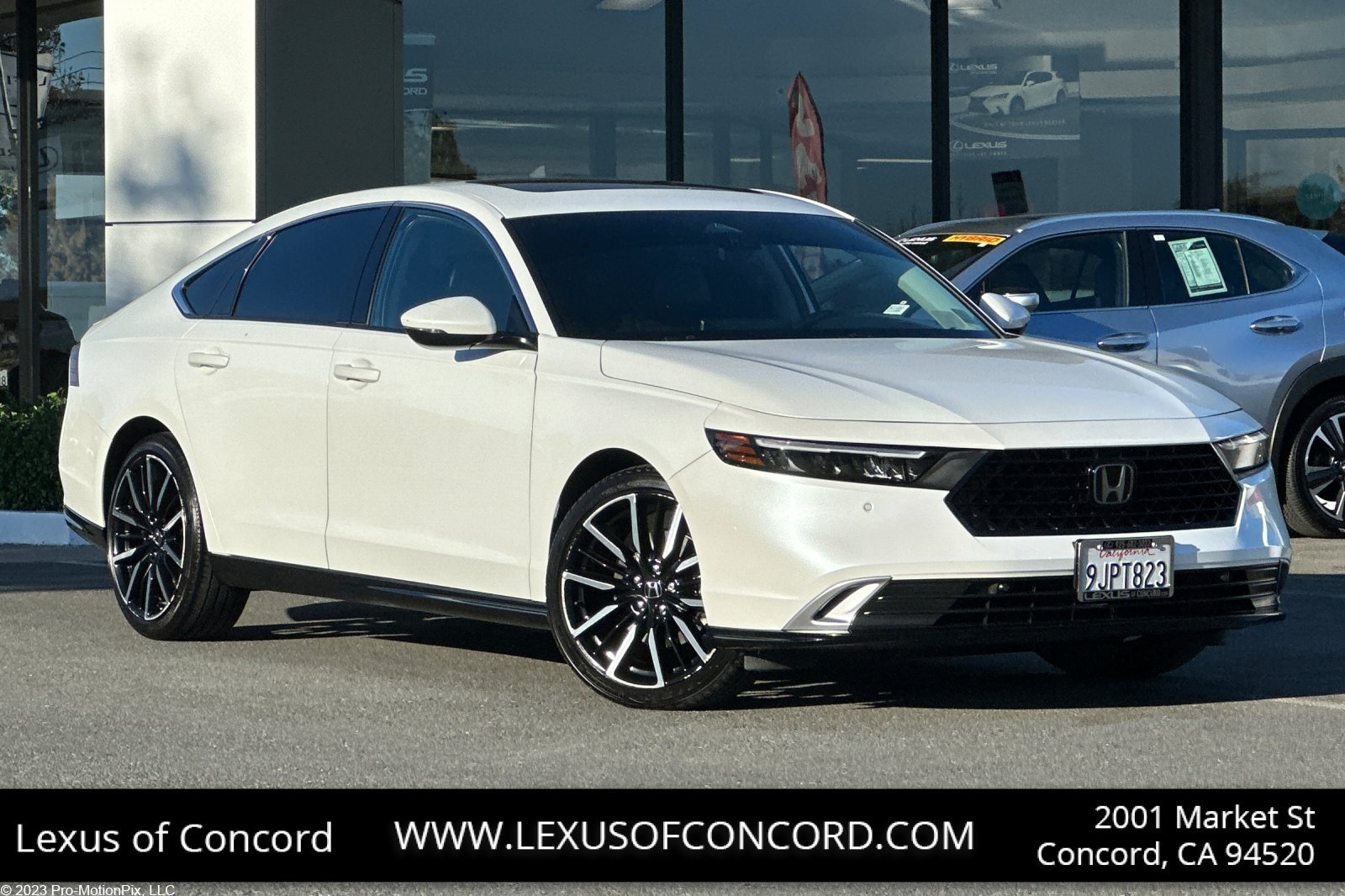 Used 2024 Honda Accord Touring image 1