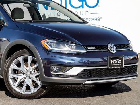 Used 2019 Volkswagen Golf Alltrack SE image 5