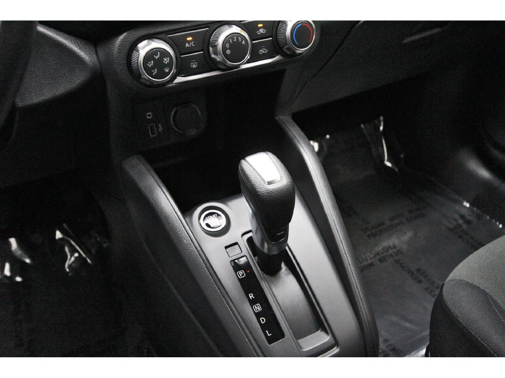 Certified 2025 Nissan Kicks Play S FWD image 27