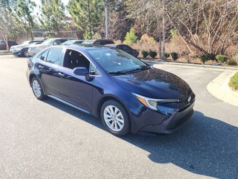 Used 2024 Toyota Corolla LE w/ LE Convenience Package image 1