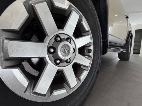 Used 2014 Toyota FJ Cruiser 4WD w/ Upgrade Package image 3