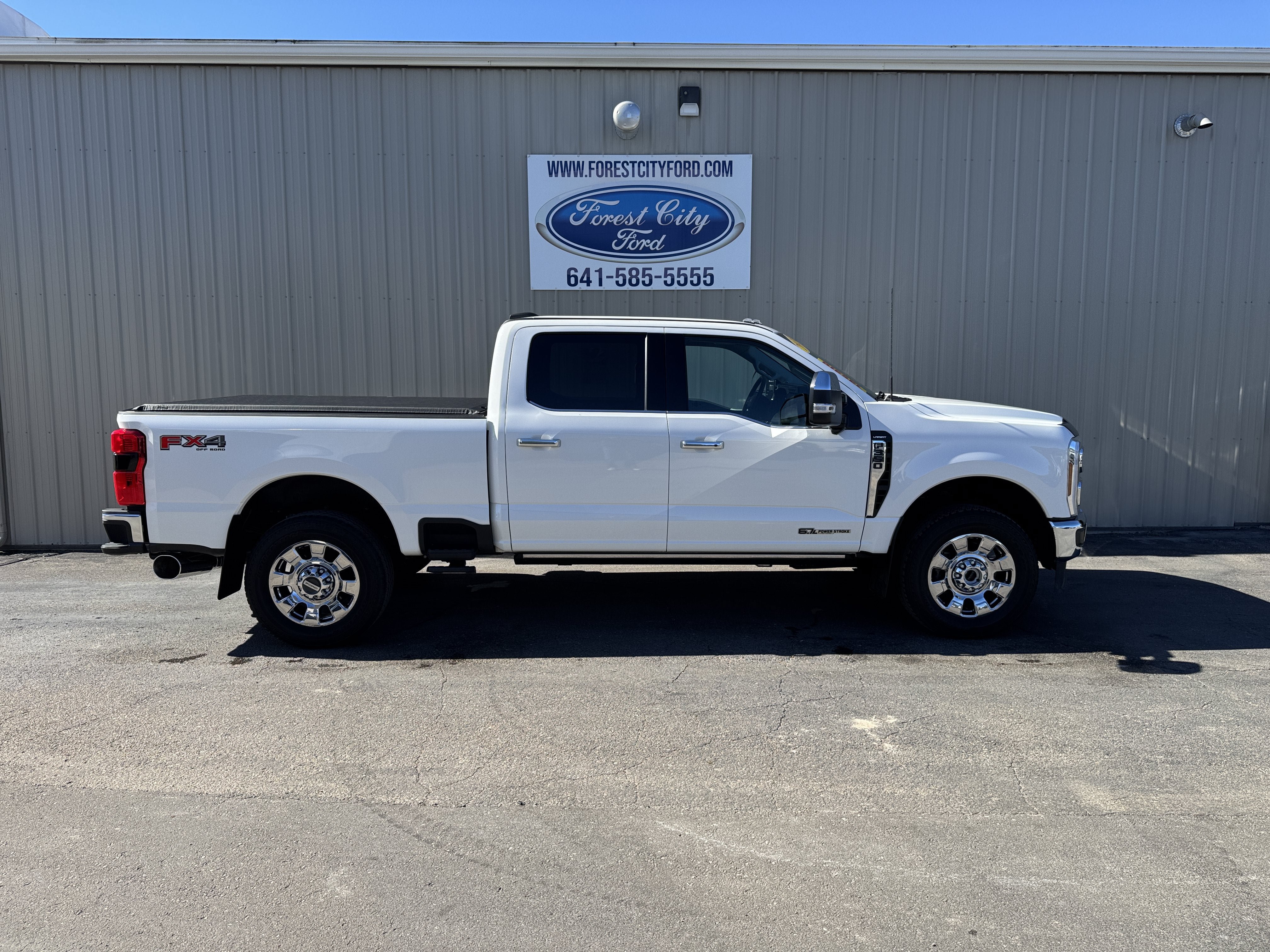 Used 2024 Ford F350 Lariat w/ Lariat Ultimate Package AWD/4WD image 6