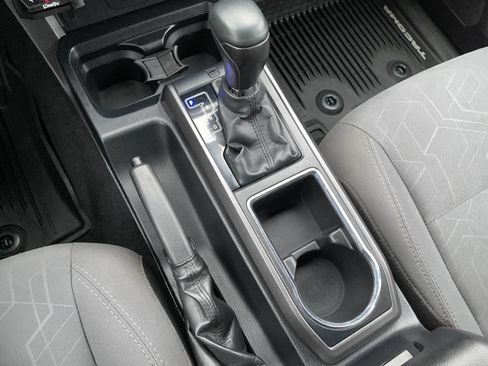 Used 2019 Toyota Tacoma TRD Off-Road image 29