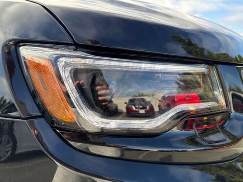 Used 2018 Jeep Grand Cherokee Trackhawk AWD/4WD image 9