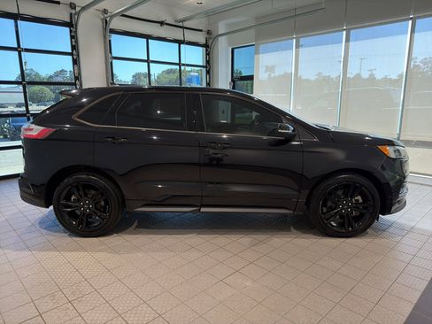 Used 2022 Ford Edge ST w/ Equipment Group 401A AWD/4WD image 6