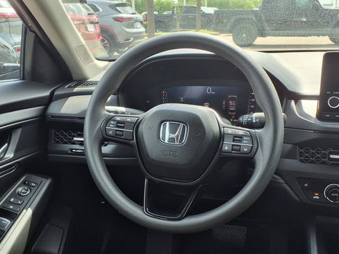 Used 2025 Honda Accord SE image 23