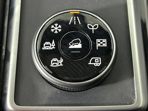 Used 2024 Nissan Pathfinder SV w/ SV Premium Package AWD/4WD image 22