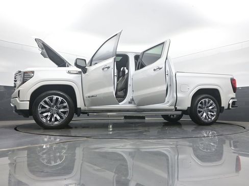 Used 2022 GMC Sierra 1500 Denali w/ Denali Reserve Package image 59