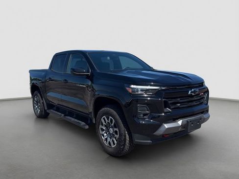 Used 2024 Chevrolet Colorado Z71 w/ Z71 Convenience Package 2 AWD/4WD image 8