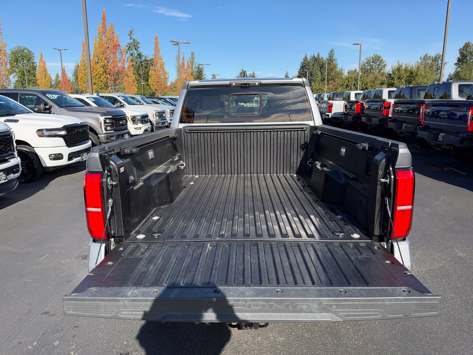 Used 2024 Toyota Tacoma TRD Off-Road w/ TRD Off Road Premium Package AWD/4WD image 7