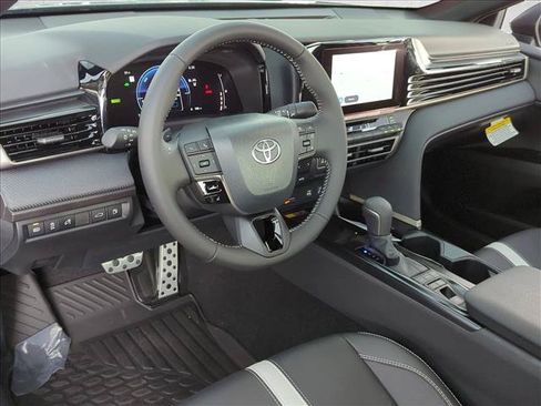 New 2026 Toyota Camry SE FWD image 3