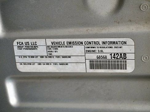 Used 2023 Jeep Grand Cherokee L Laredo RWD image 35