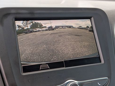 Used 2023 Chevrolet Equinox LT FWD image 24