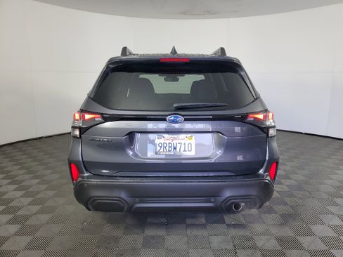 Used 2025 Subaru Forester Limited image 5