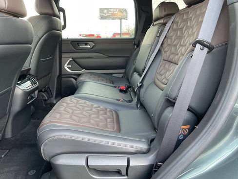 Certified 2025 Nissan Armada Platinum Reserve image 20