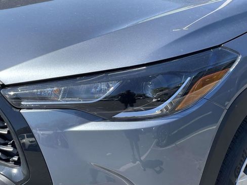Used 2025 Toyota Corolla Cross L FWD image 7