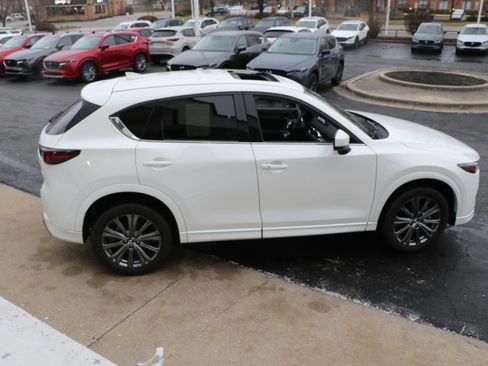 Certified 2025 MAZDA CX-5 Signature image 5